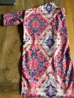 Floral Geo-Print Shift Long Shirt in Pink